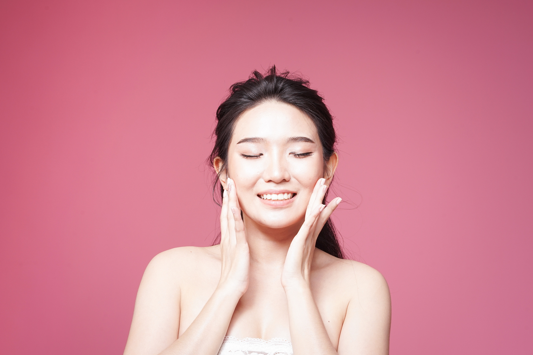 Asian woman with white skin and healthy skin